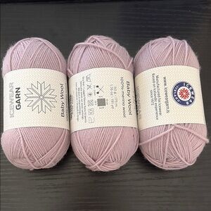 Icewear 100% Baby Marino Wool Yarn in Light Purple